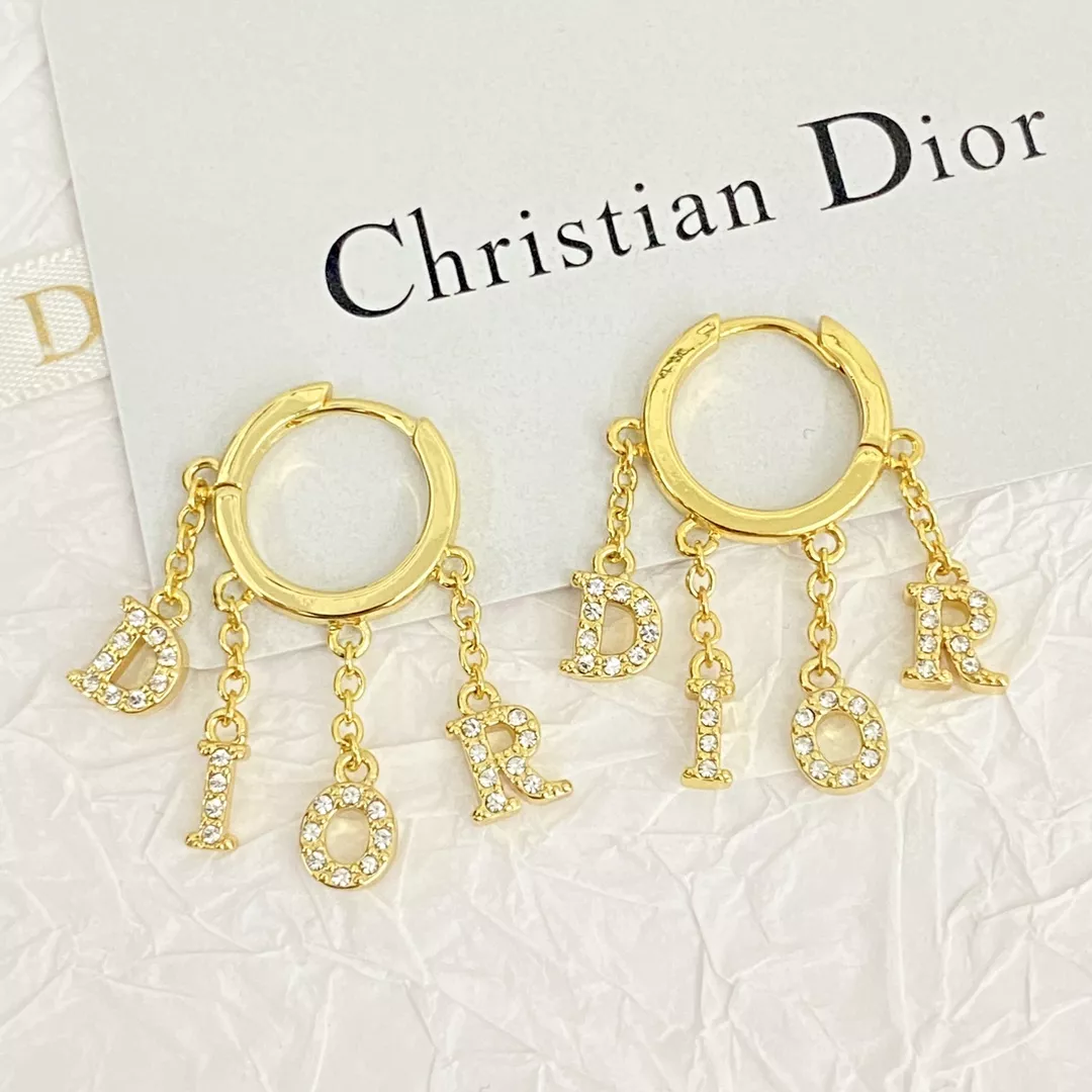 christian dior boucles doreilles pour femme s_1271034